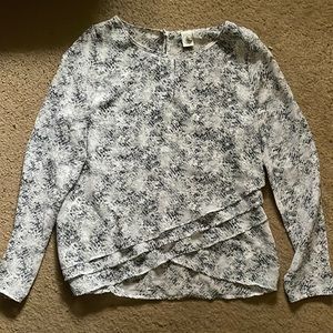 Long sleeve lightweight blouse (small). Kind of like a snakeskin pattern.